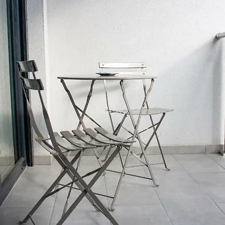 Appartement Center Rev With Free Underground Garage