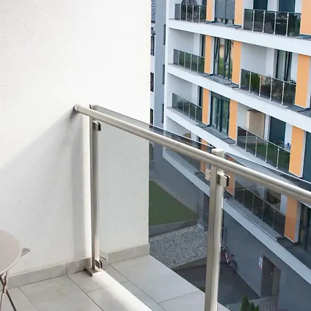 Center Rev With Free Underground Garage Appartement *