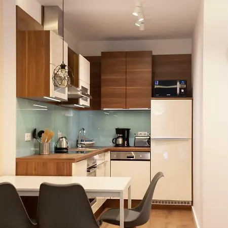 Appartement Center Rev With Free Underground Garage *